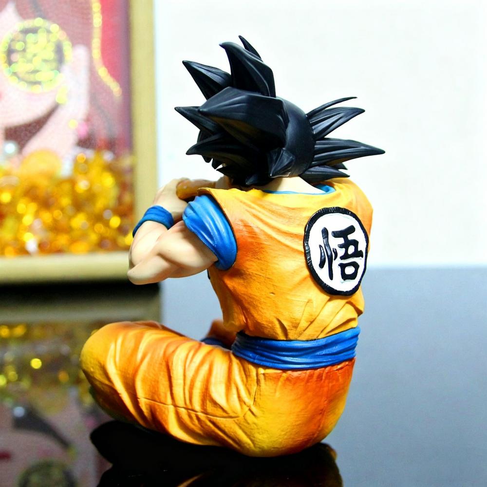 Anime Dragon Ball Son Goku Figure Goku Eat Hamburger 14cm/5.51inch Pvc Action Figures Collection Model Toys Gifts