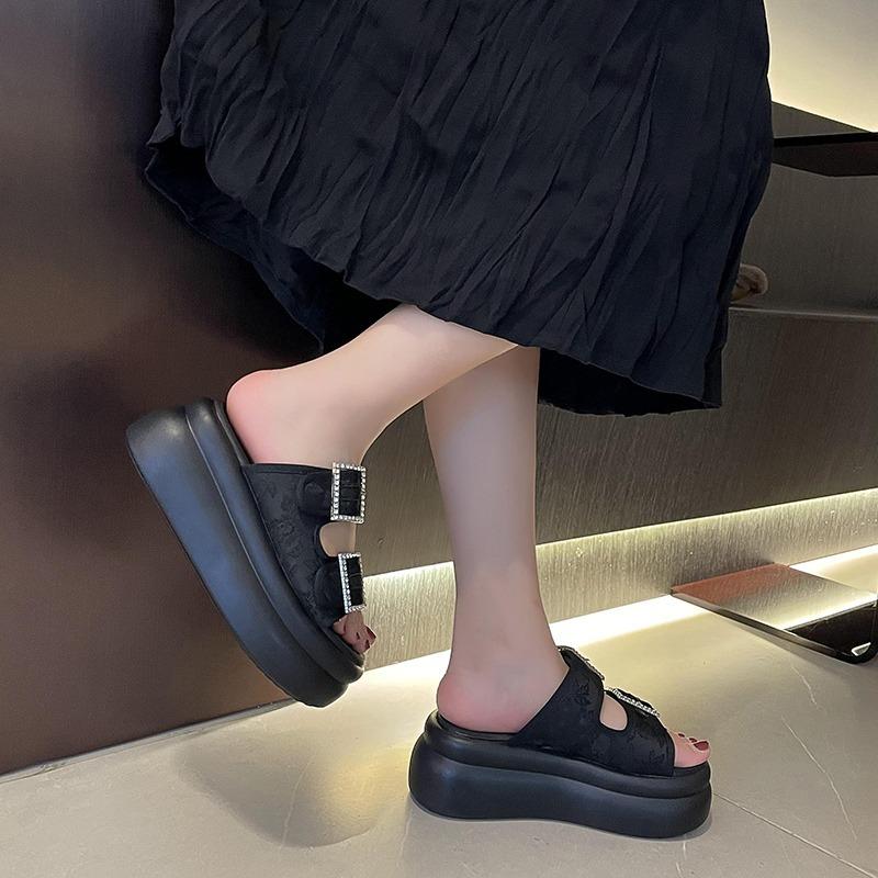 Modne 7,5 CM Klamra Kryształowa Damskie Kapcie Fluorescencyjny Skórzany Pasek Sandały na Platformie Cyrkonie Letnie Buty dla Kobiety Klapki 2024