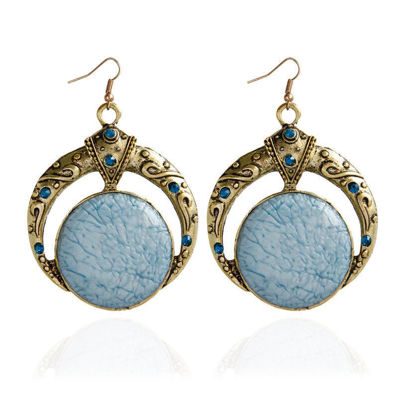 Stylish hand-woven rice bead necklace, exaggerated retro round pendant earrings necklace set
