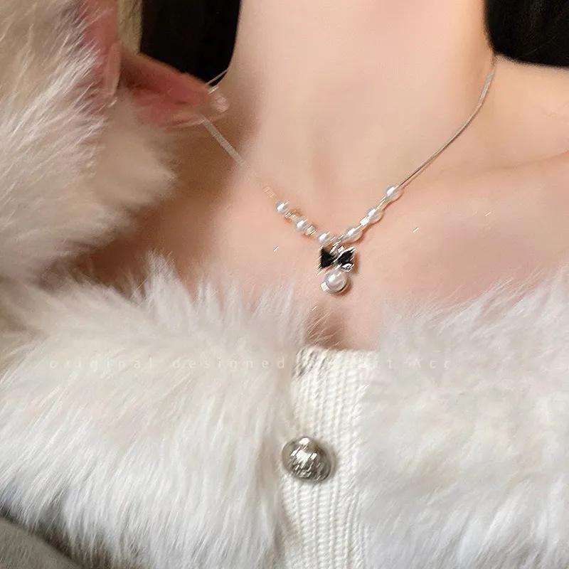 "True Love is Flawless" Bow Pendant Pearl Necklace Women's New High-end Light Luxury Clavicle Chain