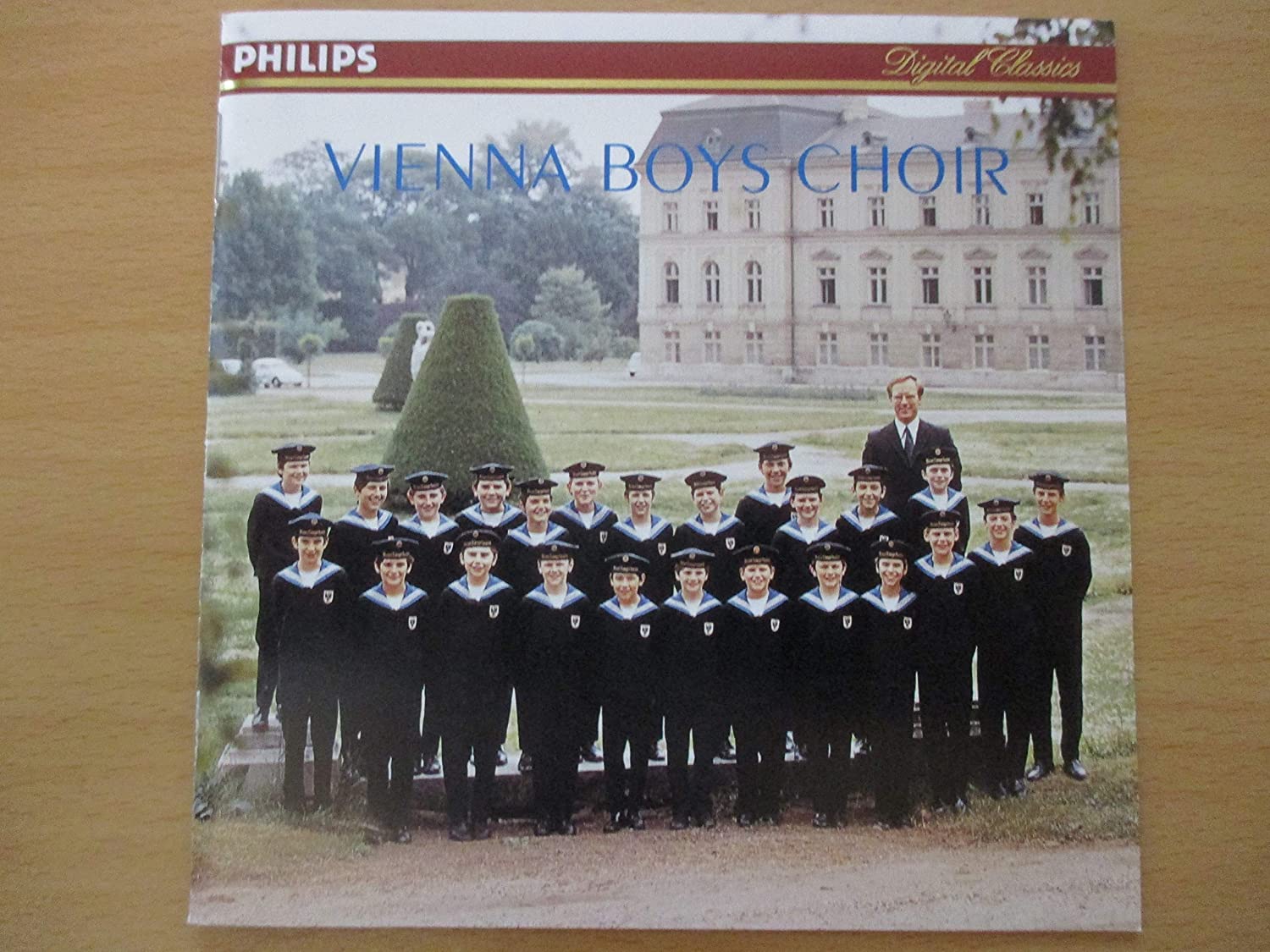 

CD VIENNE CHOIR BOYS - Vienna Boys Choir Deluxe PHCP1241 Japan Classical Used