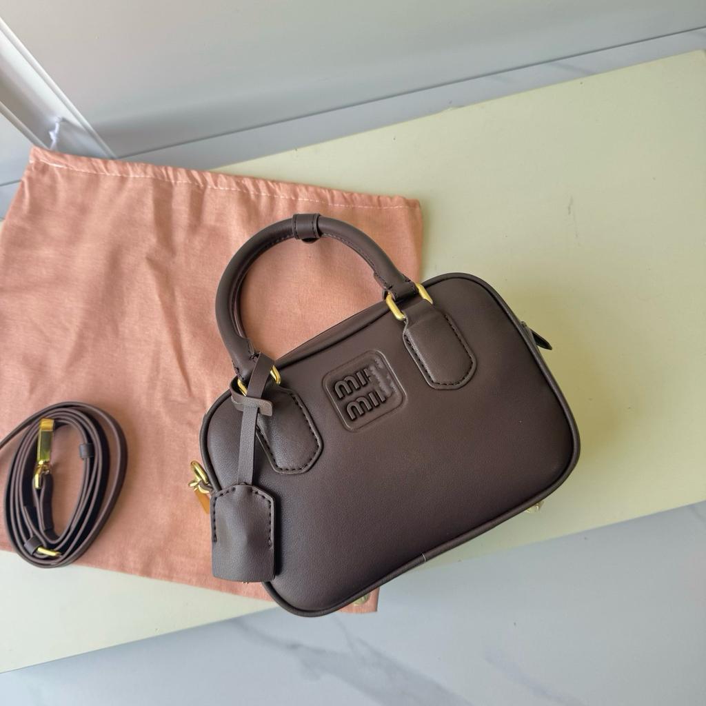 Borsa da Bowling Boston Originale da Donna 2025 Borsa a Mano Retrò di Alta Gamma per Pendolari Borsa a Tracolla Cuscino