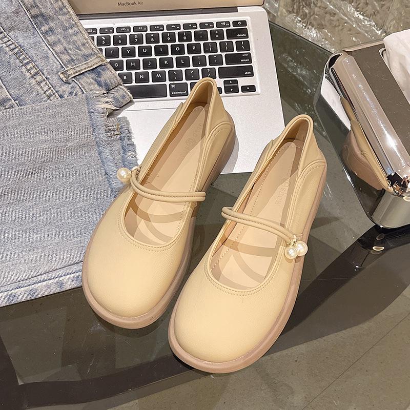 

Двое носят маленькие кожаные туфли в юбке новая весна-лето 2025 туфли Мэри Джейн женские плоские одинарные туфли универсальные лоферы 40 абрикосовый