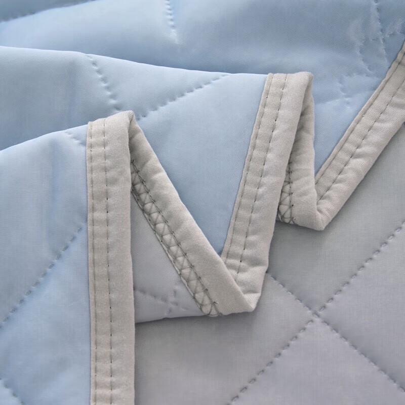 PLOVER Cool-Feel Silk Summer Quilt