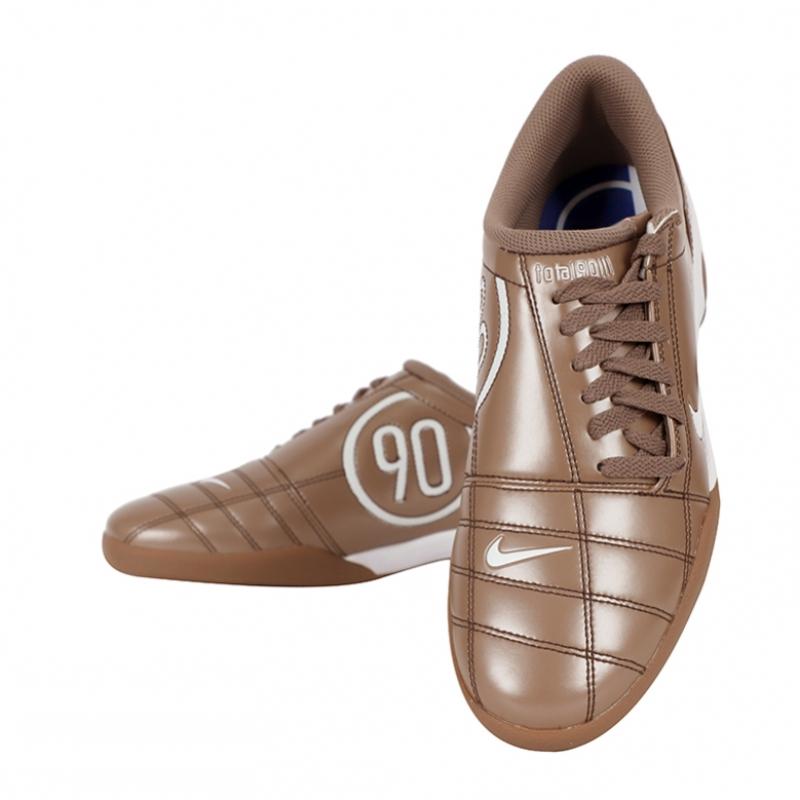 Nike Total 90 Sneakers