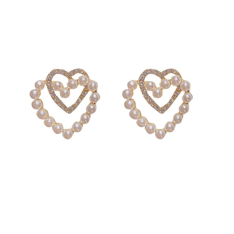 S925 Silver French Retro Heart Pearl Stud Earrings for Women