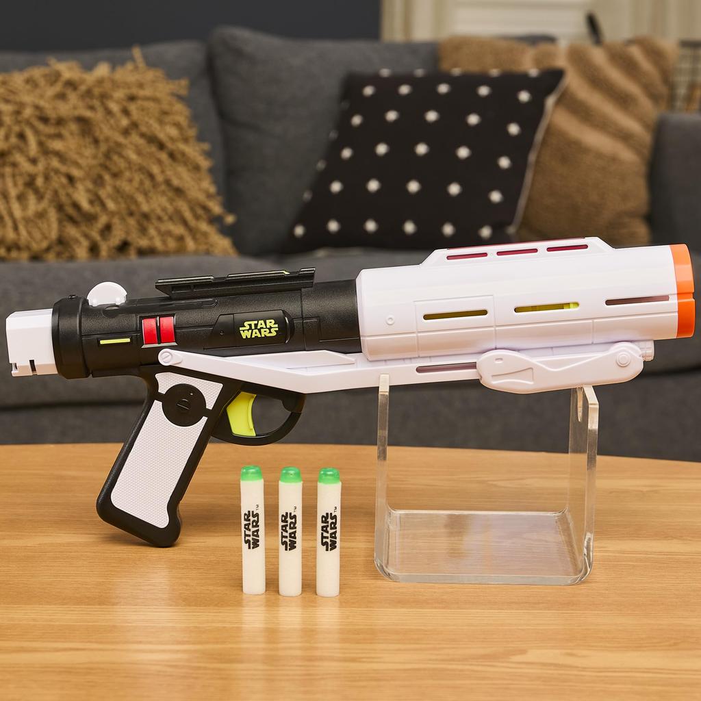 Hasbro Star Wars Nerf Glowstrike Stormtrooper Triple Strike Blaster mit Licht & Sound, 3 Glowstrike Darts, Spielzeug für Jungen & Mädchen, ab 8 Jahren G0762