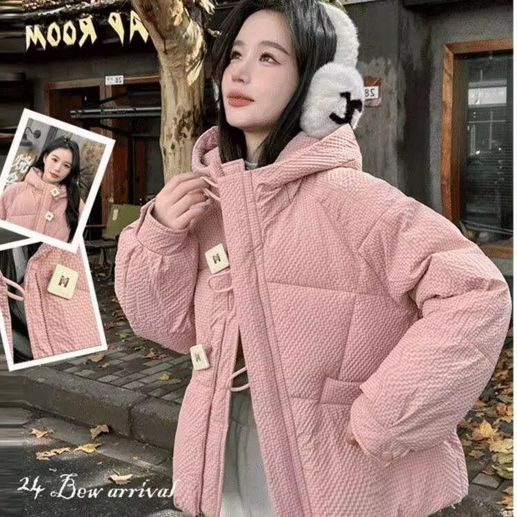 

Новая пуховая куртка для женщин на зиму, короткая и модная корейская версия свободной хлопковой куртки для маленькой утолщенной хлопковой куртки M розовый