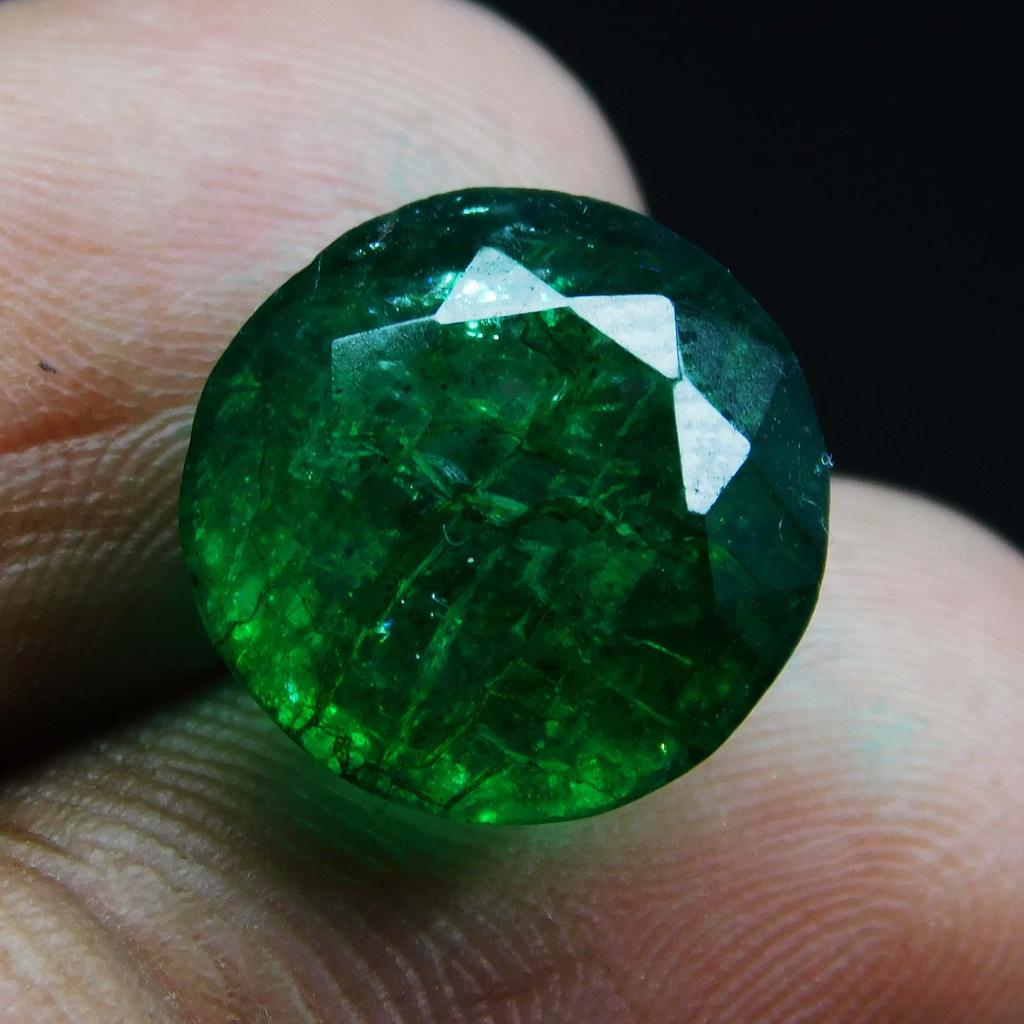 Natural Green Emerald Loose Gemstone Colombian 7 Ct Round Cut for Jewelry Making and Gem Collections