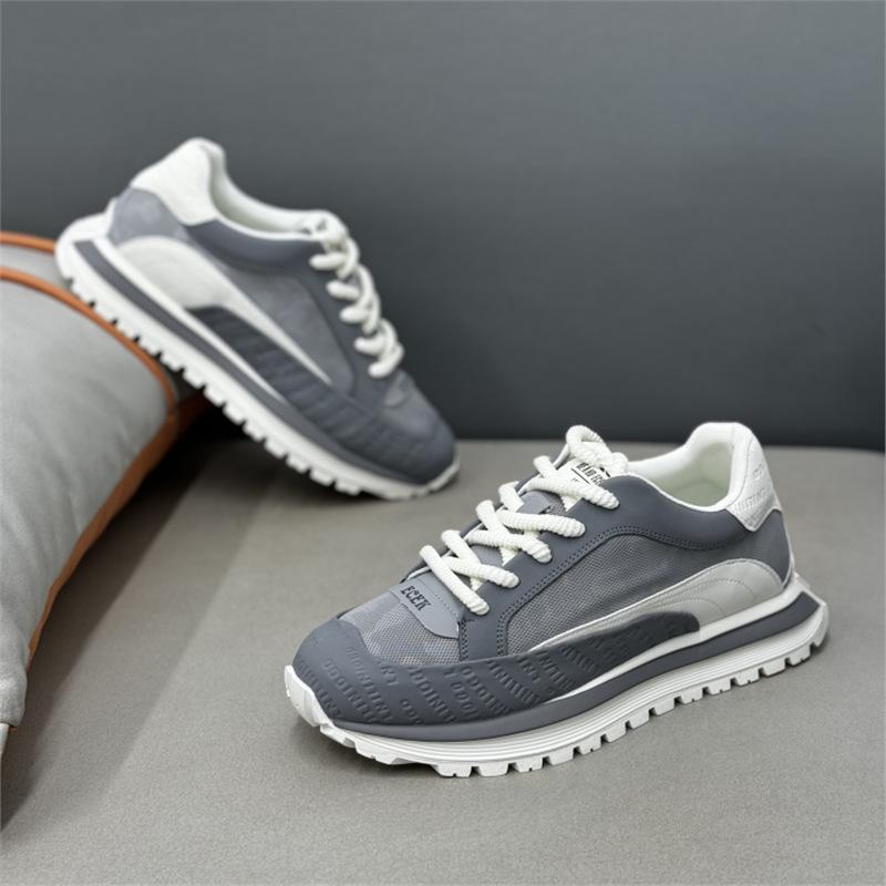 Neue bequeme Schuhe, Sportschuhe, bequeme atmungsaktive Schuhe