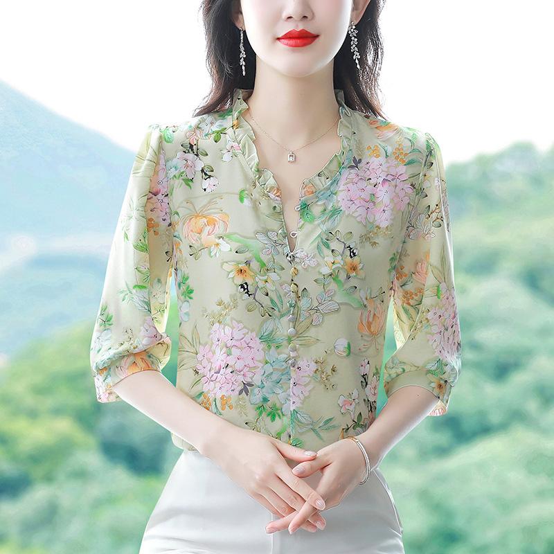 Floral Silk Shirt for Women In Three-quarter Sleeves Summer New Fashionable Age-reducing Mother Chiffon Top Mid-sleeved