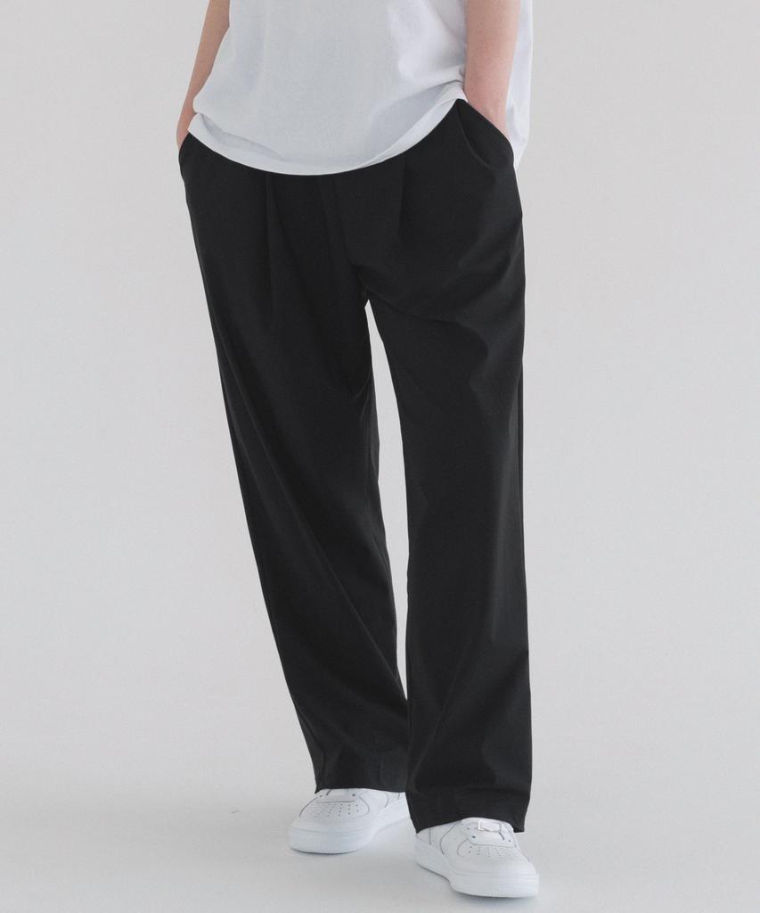 PIANER Cool Stretch One-Tuck Wide Training Pants (Black)