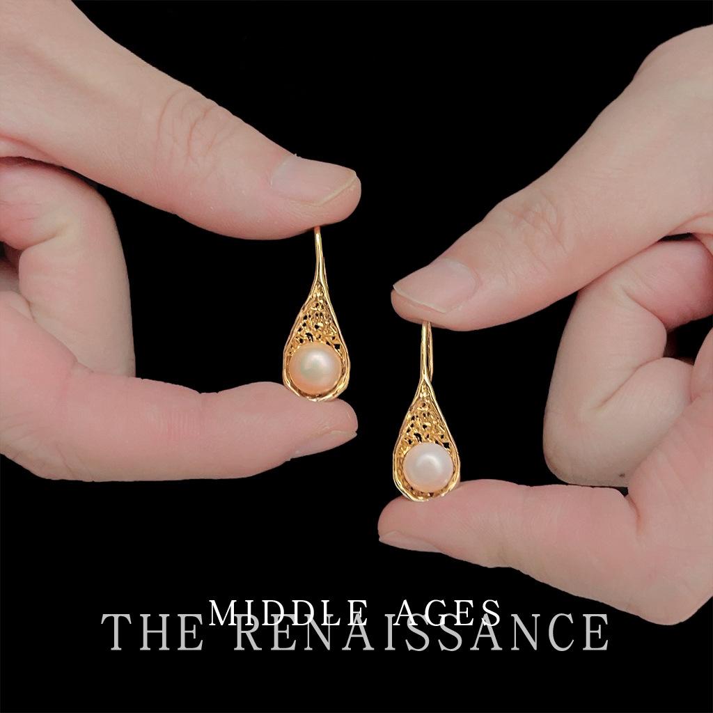 Полые сережки-гвоздики из натурального пресноводного жемчуга литературные ретро серьги серьги