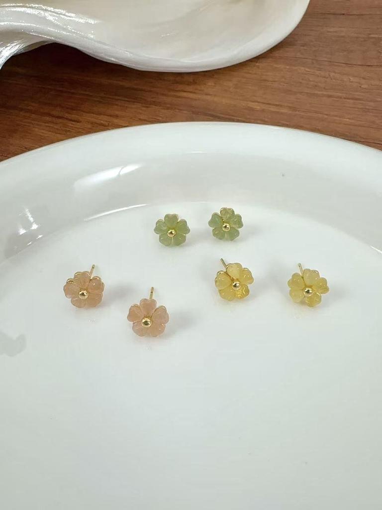 S925 Silver Needle Cat's Eye Flower Earrings - Elegant, Versatile, Light Luxury Design for Women