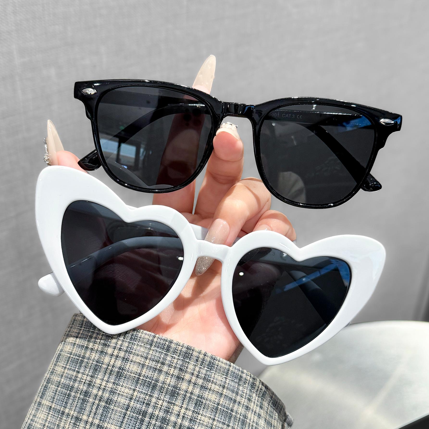 

2Pcs Retro Heart-Shaped Classic Square Frame Combination Glasses Fashion Sunglasses Street Style Shadow Uv Protection Glasses