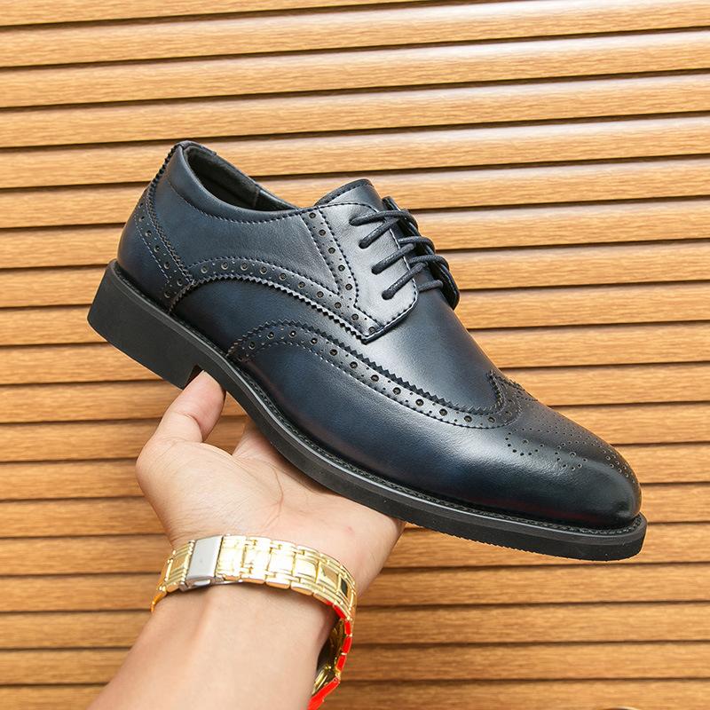 

Весенне-осенние новые туфли в британском стиле на шнуровке, из резной кожи броги, мужские деловые туфли дерби, остроносые туфли 46 синий