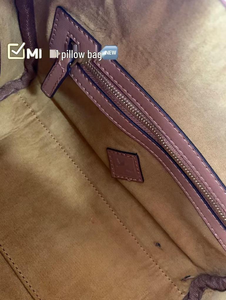 Bolsa Boston Feminina Marca M 2025 - Estampa de Flor Antiga com Fecho Dourado