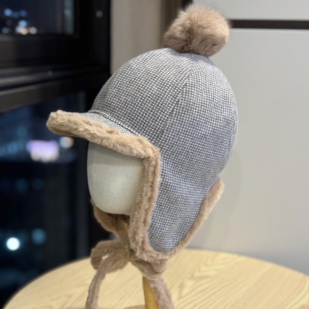 New Ear Protection Hat for Women In Winter Thickened Fur Ball Lei Feng Hat Cycling Windproof Hat Warm Northeastern Hat Cute Korean Version Trendy