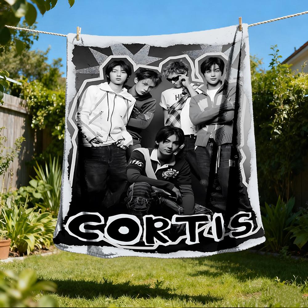 1pc Sonic, Speed Outdoor Personalized Flannel Blanket, Soft, Lightweight Personalized Flannel Blanket, Digital Printing,