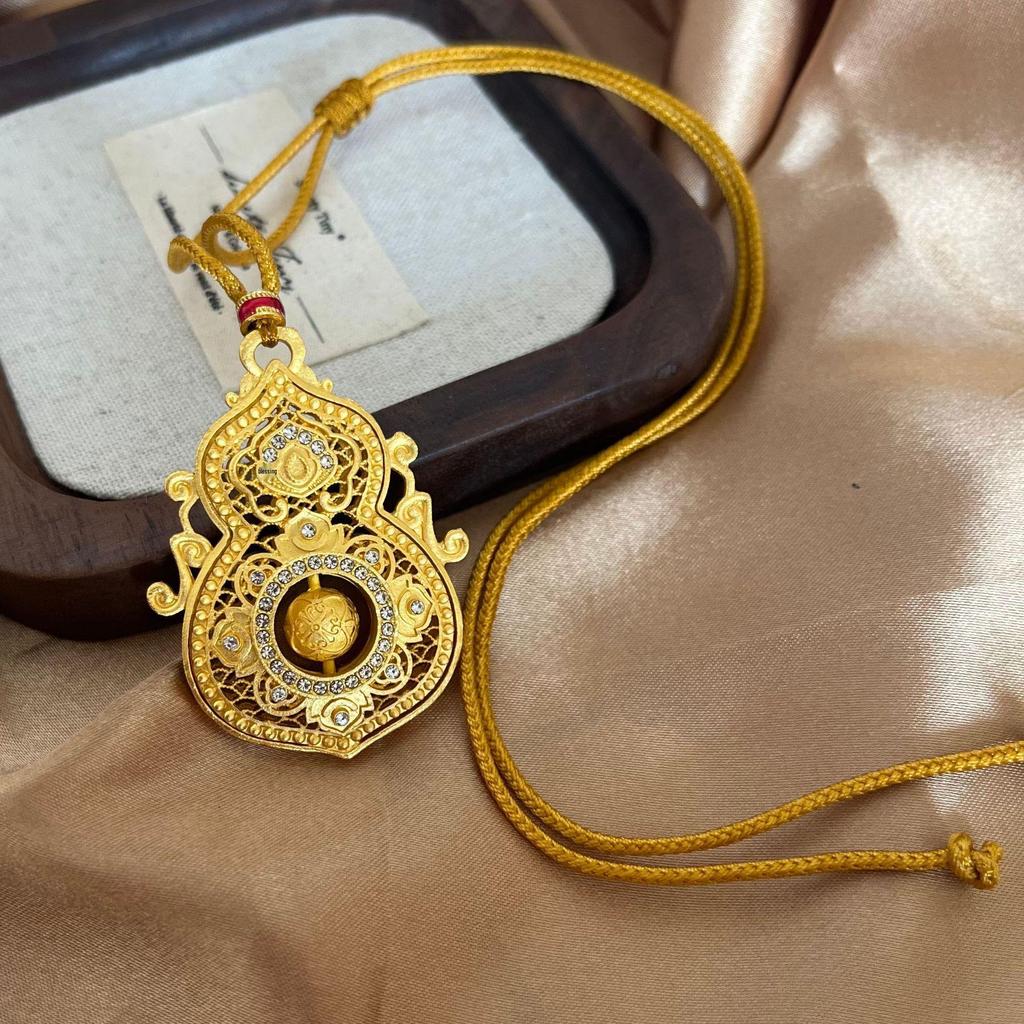 Antiker Stil Diamantbesetzter Vier Schönheiten Kürbis Anhänger Halskette für Damen