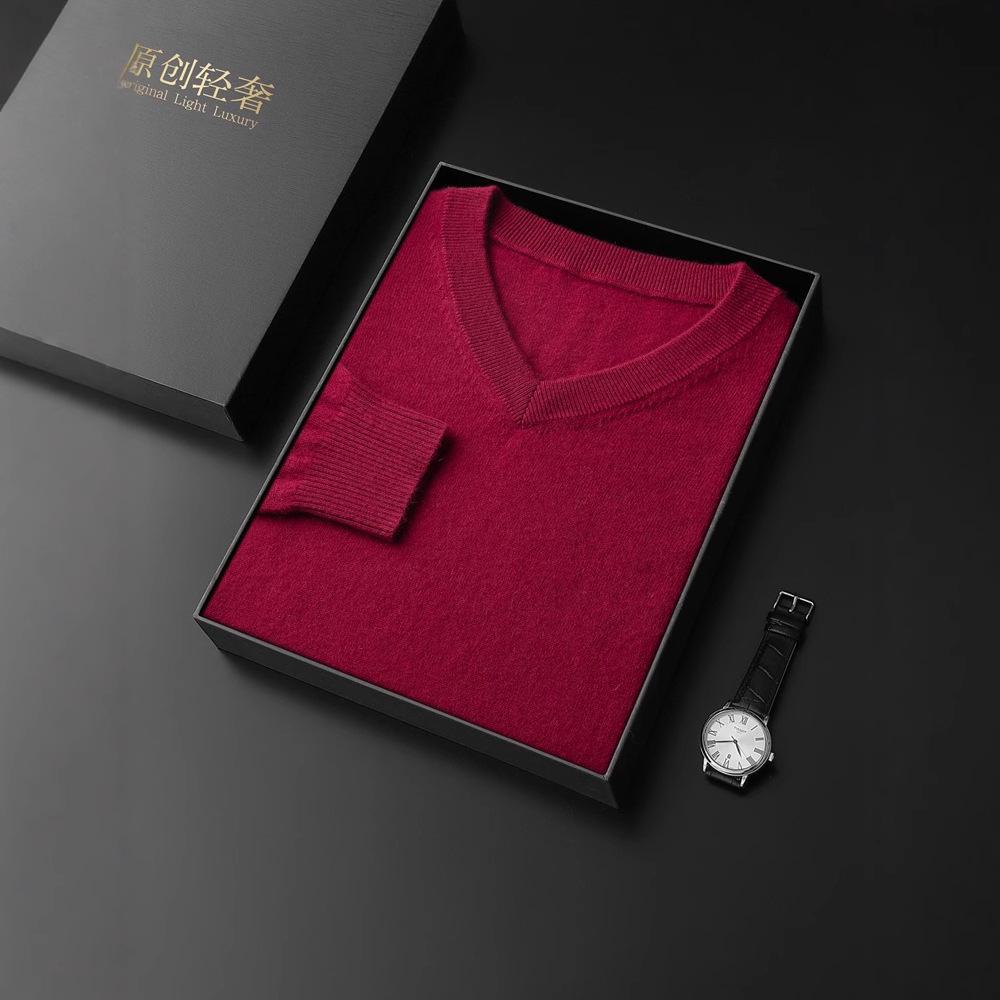 

2025 Autumn/Winter Men s V-Neck Argyle Cashmere Sweater – Loose Fit, Plus Size, Business Casual Knitted Woolen Pullover. XL