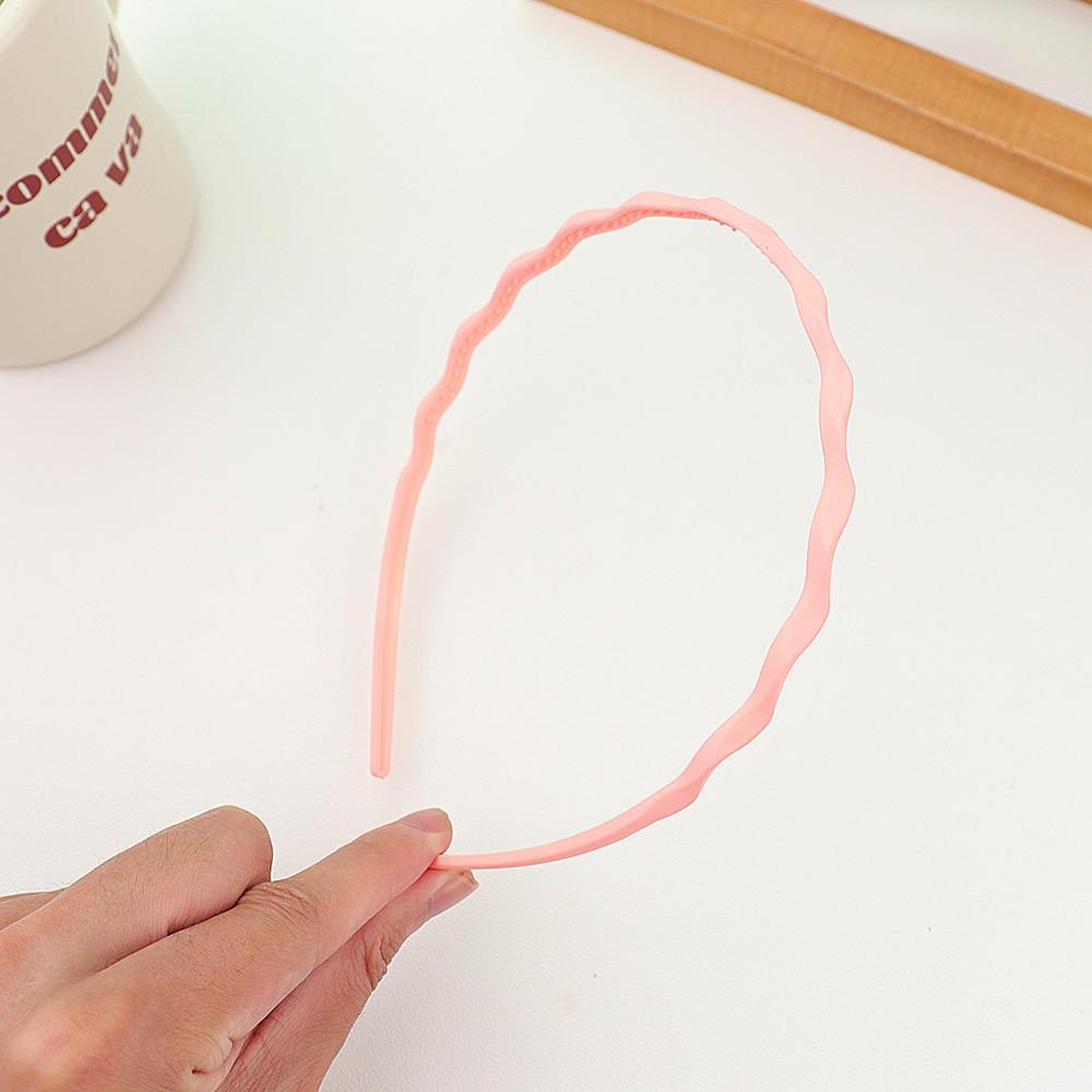 Korean Candy Color Wave Headband: Elegant, Thin Hair Accessory for Women - Perfect for Face Washing and Styling.