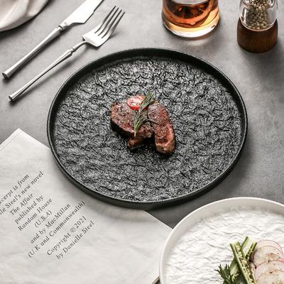Assiette Noire Créative Ronde en Céramique pour Plats Occidentaux Assiette de Luxe pour Steak et Plats Occidentaux Vaisselle Exquise