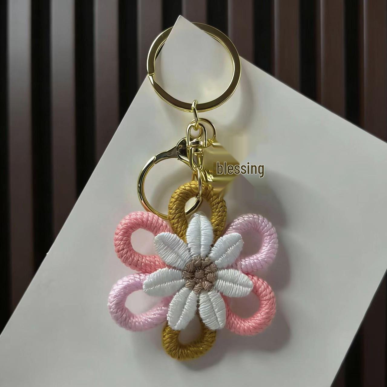 Handmade Daisy Keychain and Bag Pendant - Floral Hanging Ornament