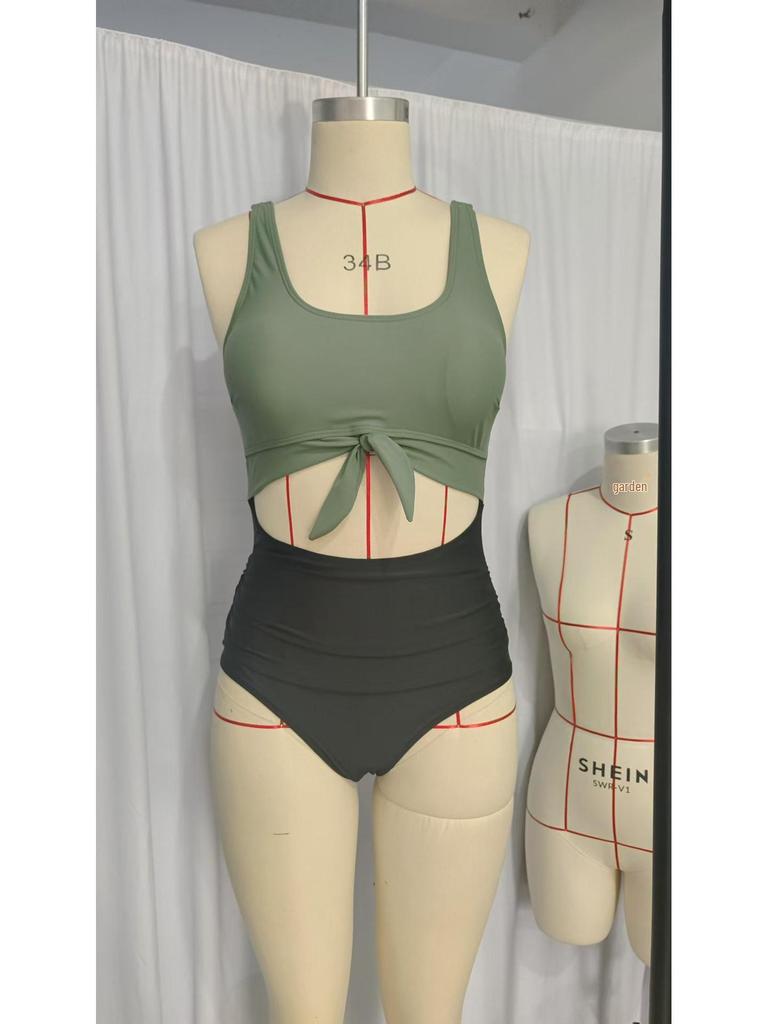 2025 Sexy rückenfreier einteiliger Badeanzug: Einfarbig, Aushöhlendesign für Damen