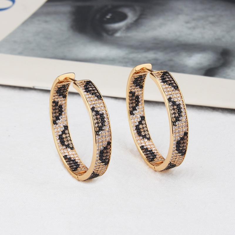 Manchettes d'oreilles en Zircon motif léopard avec divers clous de boucles d'oreilles tendance