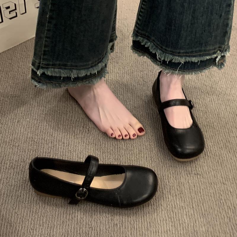 

Туфли Мэри Джейн на плоской подошве с круглым носком в стиле ретро для студентов, универсальные, маленькие кожаные туфли женские, новинка весны и лета 2025 года, под юбку 39 чёрный