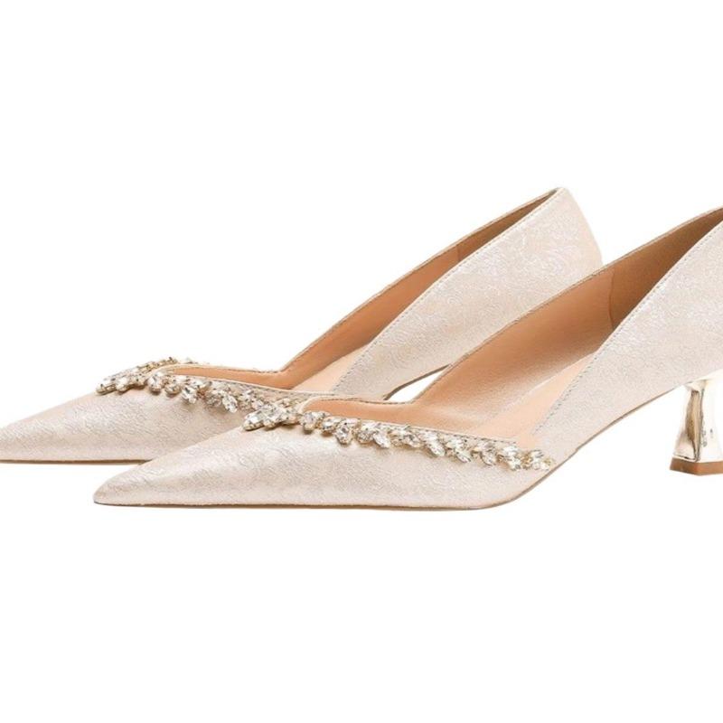 Temperament celebrity royal sister light and familiar style high heels with cheongsam engagement shoes are not tired and happy mother-in-law
