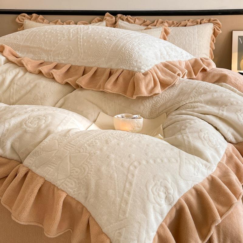 Ins-Stil im koreanischen Stil geschnitztes vierteiliges Bett aus Milchsamt, verdicktes warmes Korallensamt-Winterbettbezugblatt