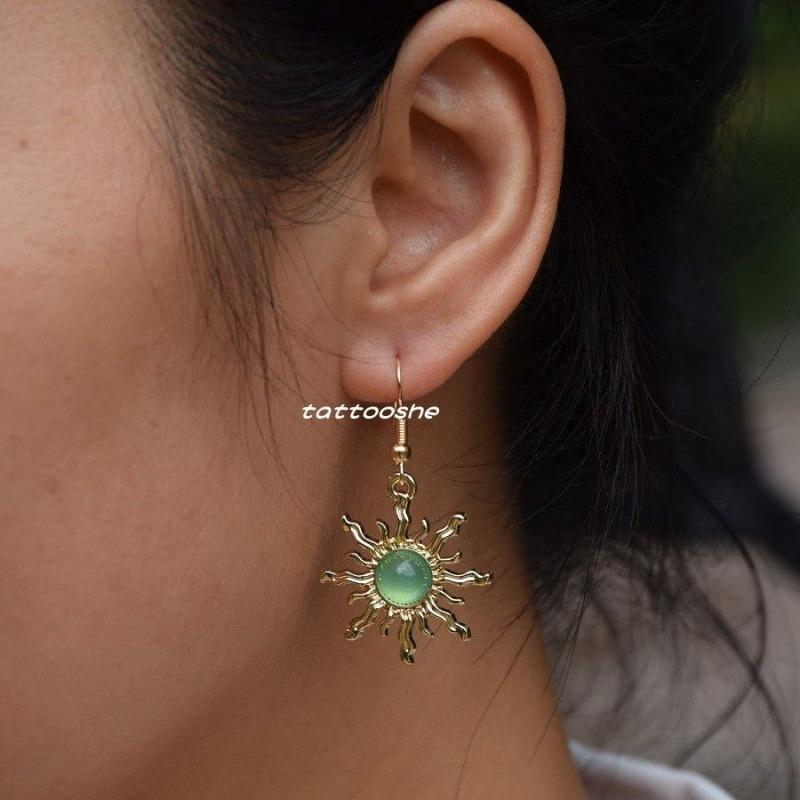 Gothic Sunflower Earrings Inlaid with Acrylic Funny Designer Elegant Geometric Y2K Earrings
