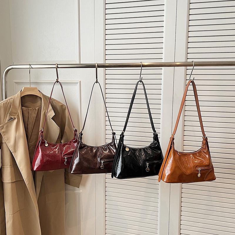 Bag Women's Autumn and Winter Maillard Style Underarm Bag Korean Niche Design Punk Locomotive Bag Shoulder Bag