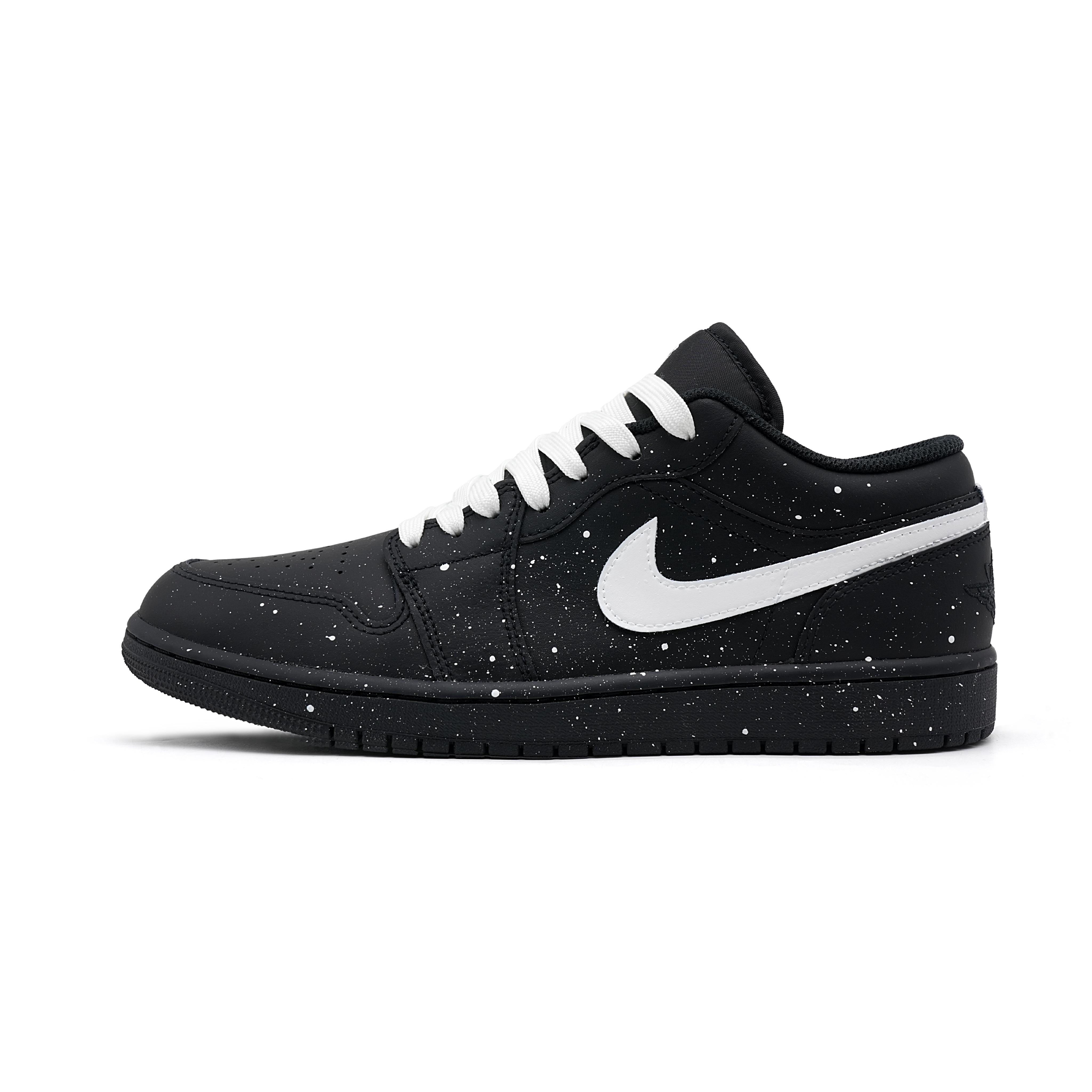 

Jordan Air Jordan 1 Black Warrior Abrasion Resistant Low top Vintage Basketball Shoes Men s Black White 553558-093(Team1576-) 44