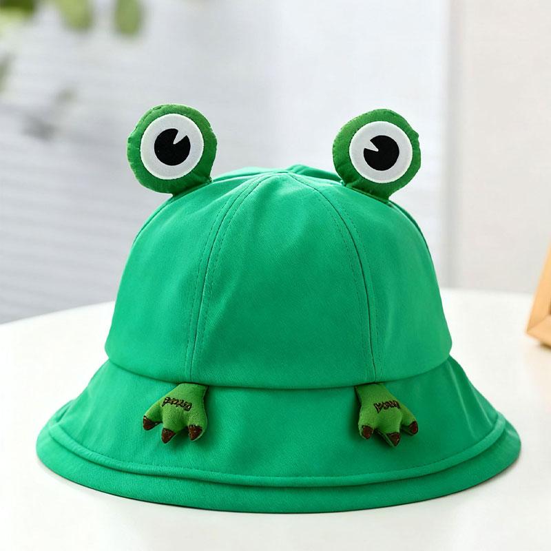 Cute and soft 3D frog bucket hat for women, spring and summer sun protection, versatile cartoon design with ears and paws