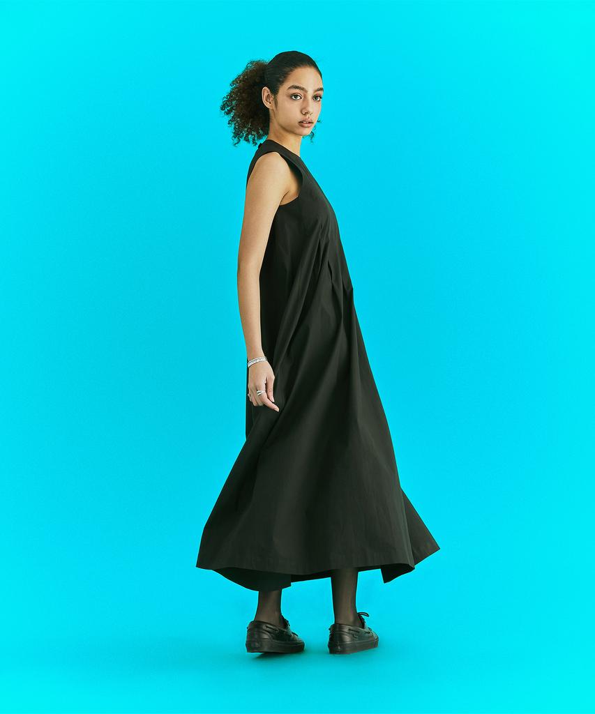 Er Er Pleated Detail Dress Black