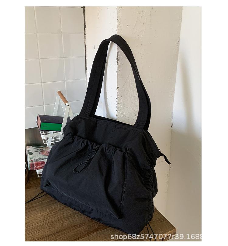 

New versatile commuter bag, large-capacity tote bag, lazy style women s shoulder bag, portable and lightweight class computer bag