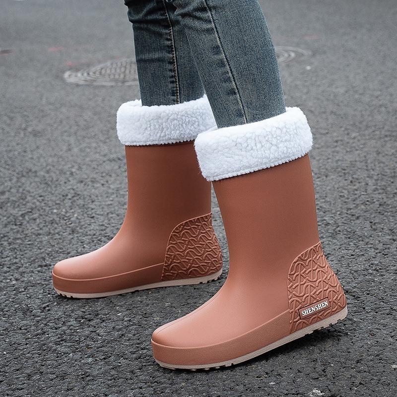 Fashion Rain Shoes Women's Medium Tube Rain Boots New Women's Versatile Waterproof Shoes Wear Wear Wear-resistant Non-slip Rubber Shoes Work