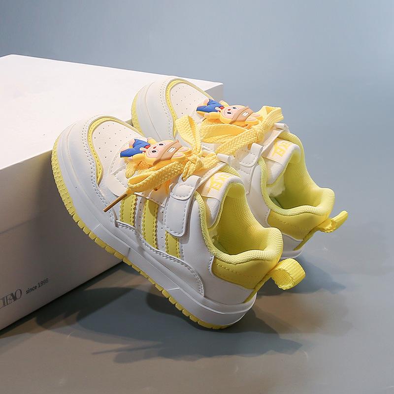 

Cute children s cartoon board shoes 2025 spring and autumn fashion versatile girl baby little white shoes boys soft sole single shoes 27