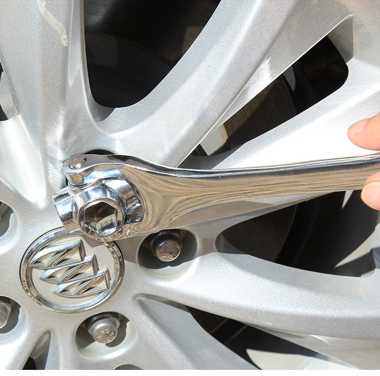 8-in-1 Universal Multi-Head Rotating Socket Wrench