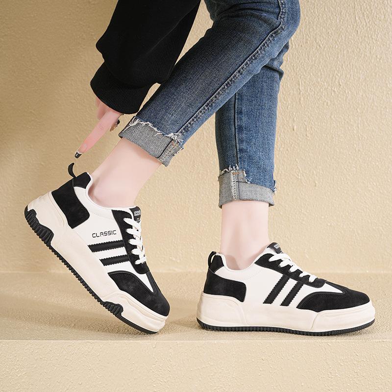 Thick-soled Little White Shoes New Spring Super-fire Height Increase Breathable and Versatile Women's Flat-soled Shoes Casual Sports Board Shoes