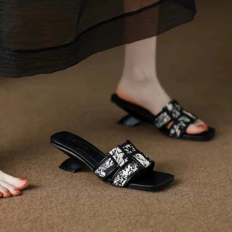

Fashion Retro Women Sandals New Exquisite Elegant Square Toe Heels Comfor Anti Slip Slippers Simple Light Strange heel Shoes 34 чёрный