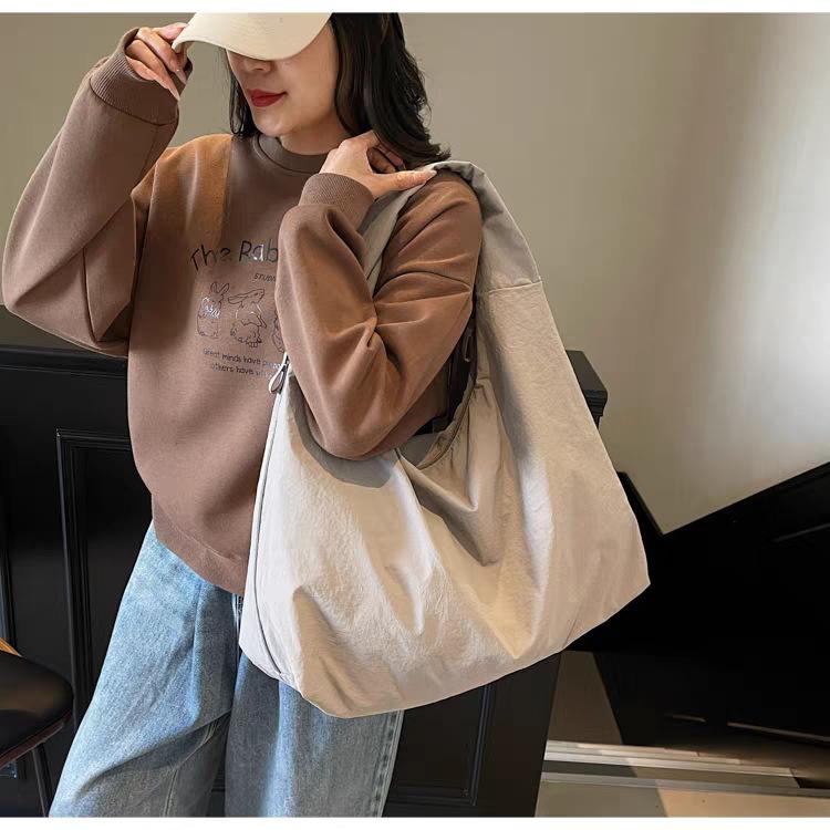 

Casual Tote Bag Women s Simple Korean Shoulder Fashionable All-matching Large Capacity Commuting Underarm Trendy 58x13x32