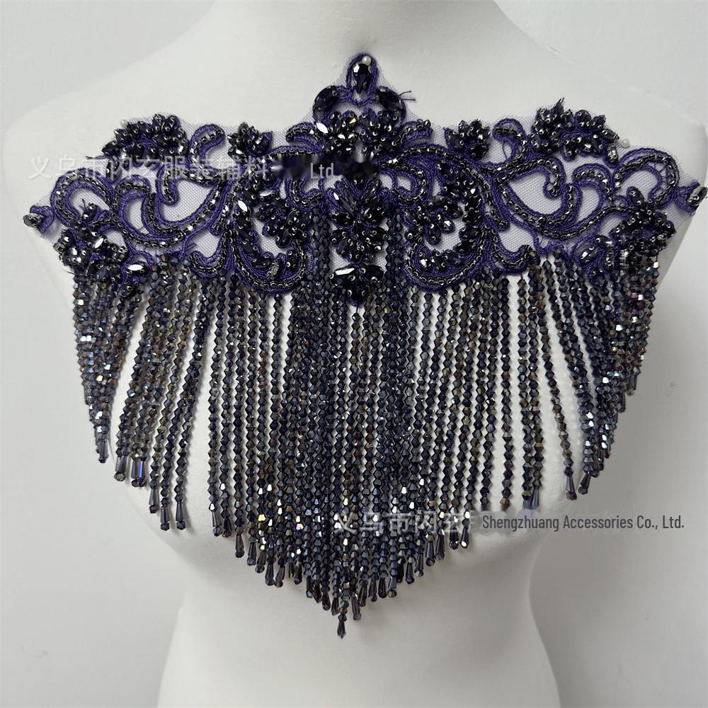 

Аппликация из кружева ручной работы цвета шампанского с кисточками и кристаллами для платьев (20x33см)