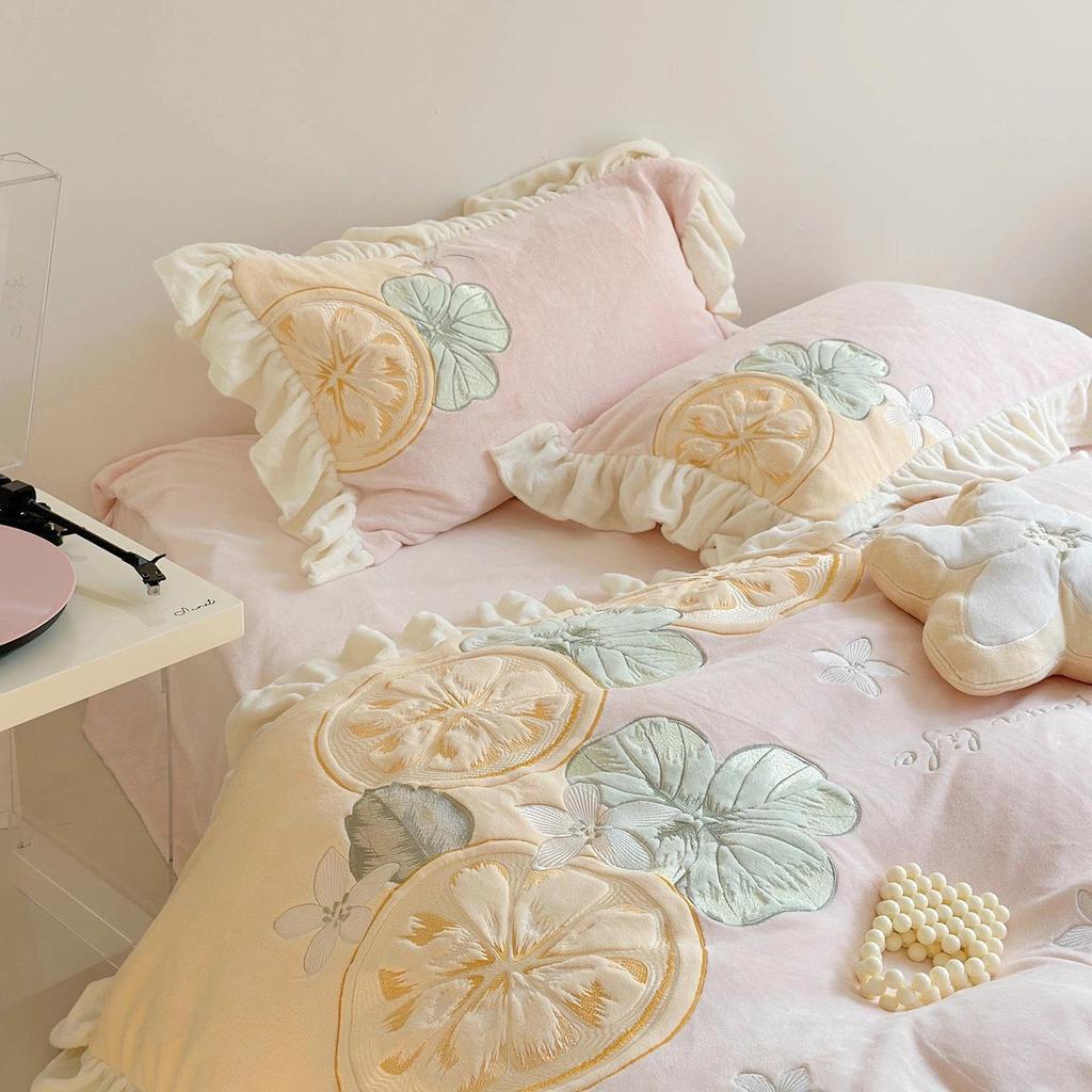 2025 Niedliches Zitronenmilch-Samt-Vierteiler Winter-Dicker Plüsch-Korallenfleece Bettbezug-Set