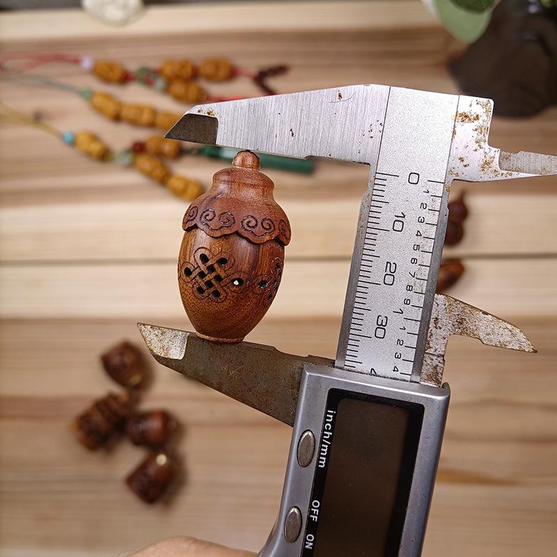 Wood Hollow Carved Aromatherapy Bottle Mini Vase Pagoda Car Hanging Decoration Fragrance Diffuser Bottle Sealed Jar Pendant