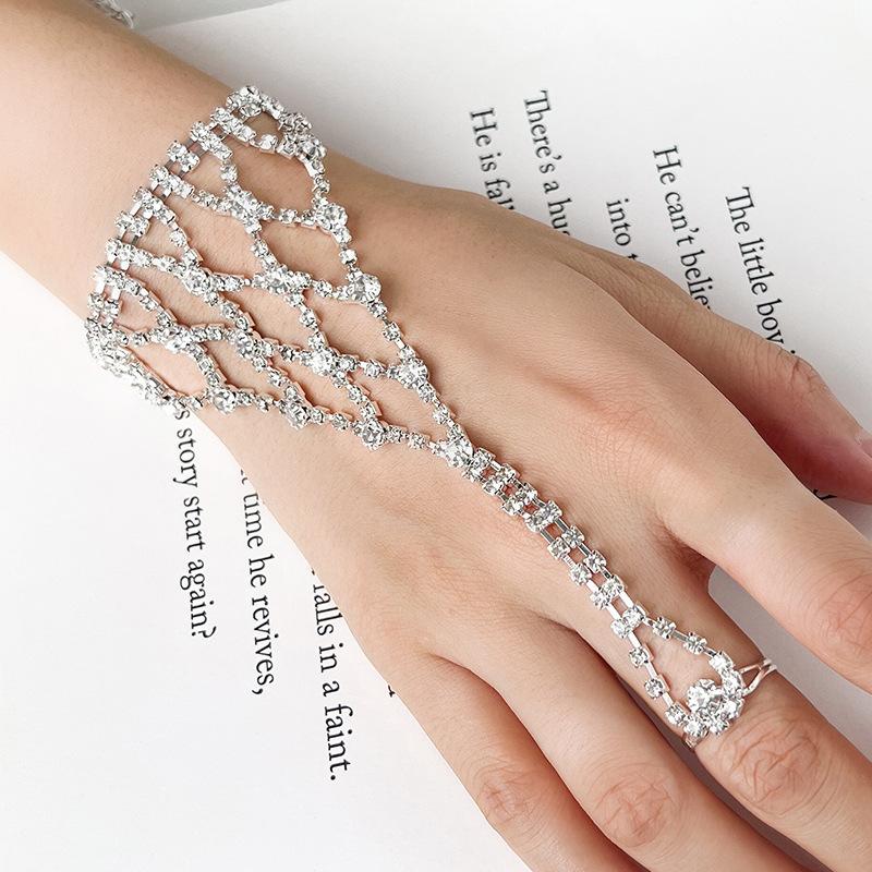 New personalized fashion jewelry jewelry diamond bracelet ring integrated chain women's mixed and matched back chain elegant and versatile