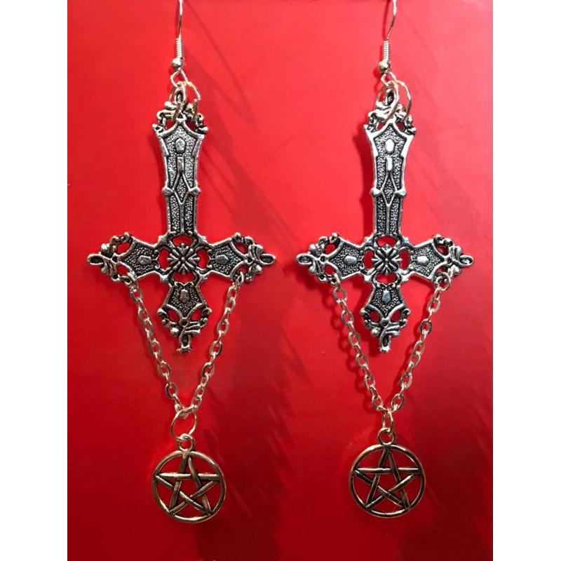 Retro Gothic Pentagram Alloy Necklace with Independent Packaging